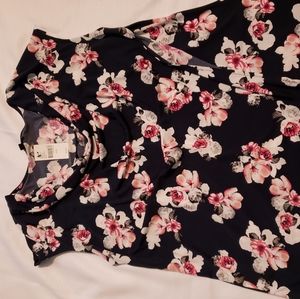 Lane Bryant asymmetrical flower flowy top Tote4